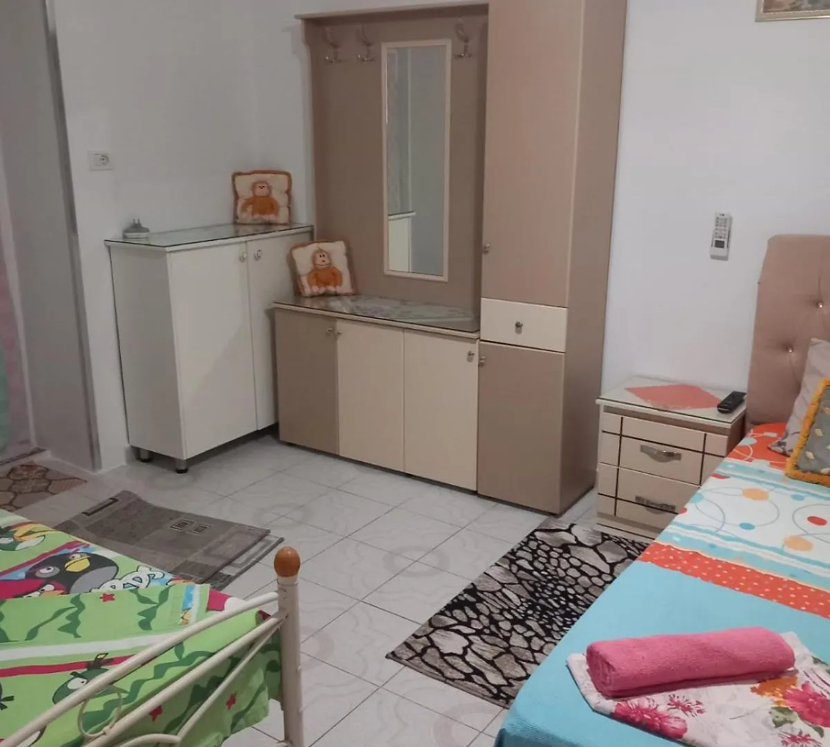 Savas Cozy Apartment 사밀 알바니아
